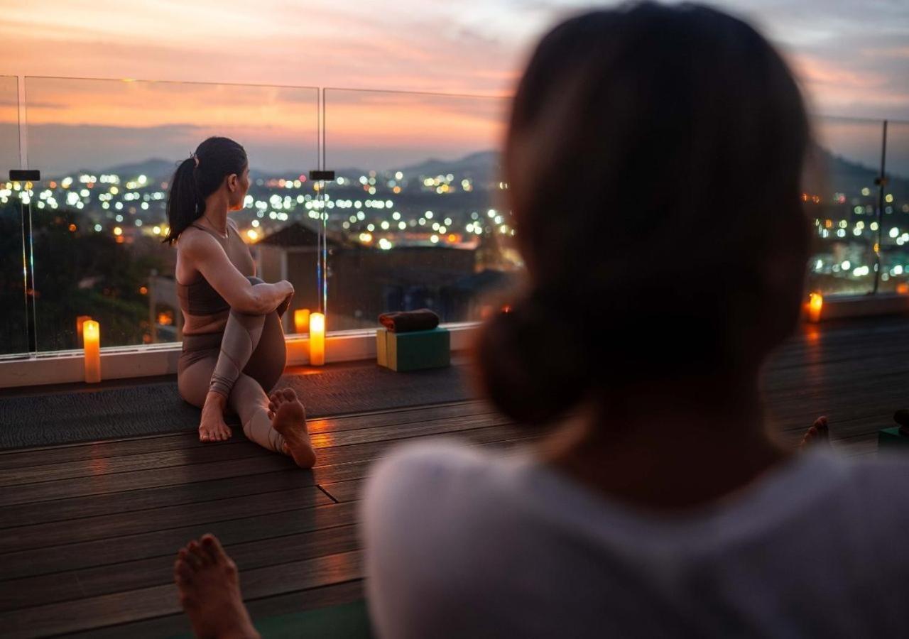 Hilltop Wellness Resort 카투 외부 사진