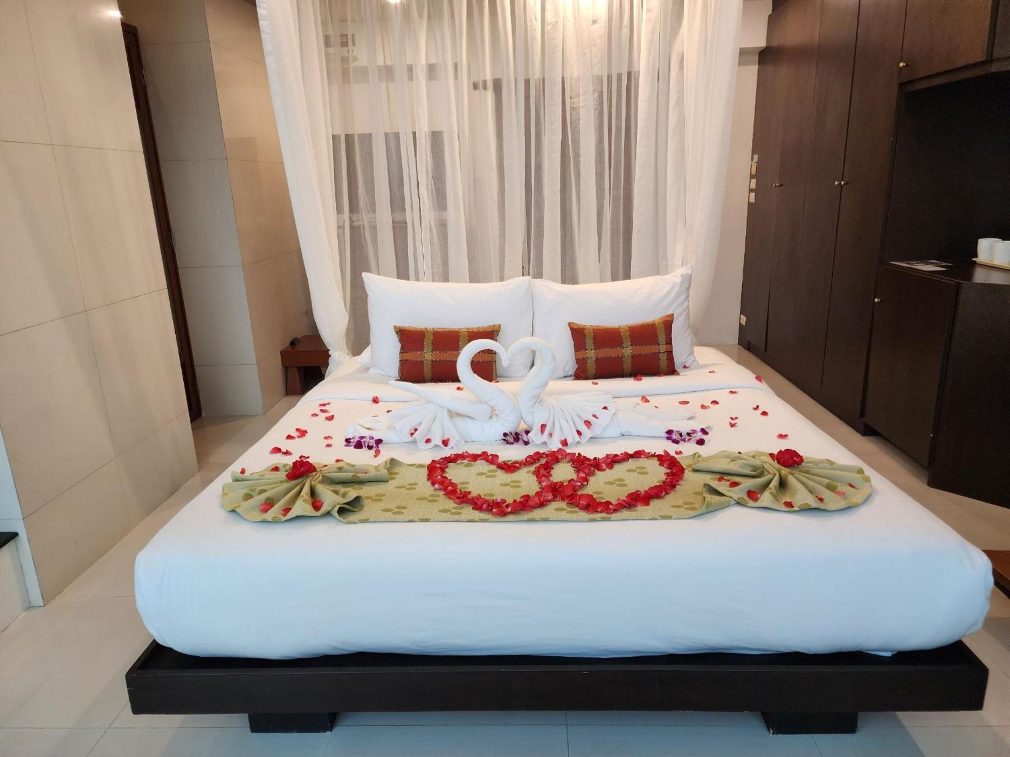 Hilltop Wellness Resort 카투 외부 사진